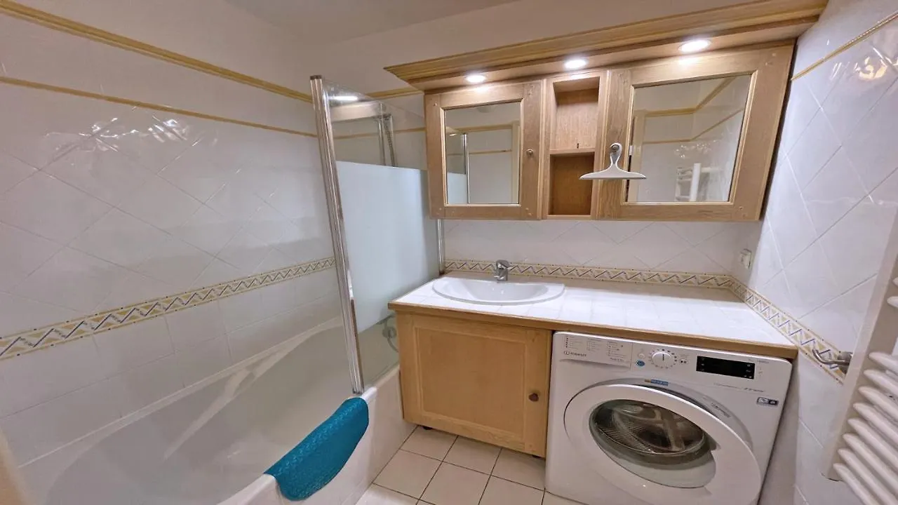 Apartment Appartement Les Pins Bleus A8 Sainte-Maxime