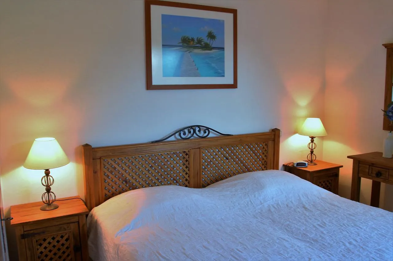Appartement Les Pins Bleus A8 Sainte-Maxime 0*,  France