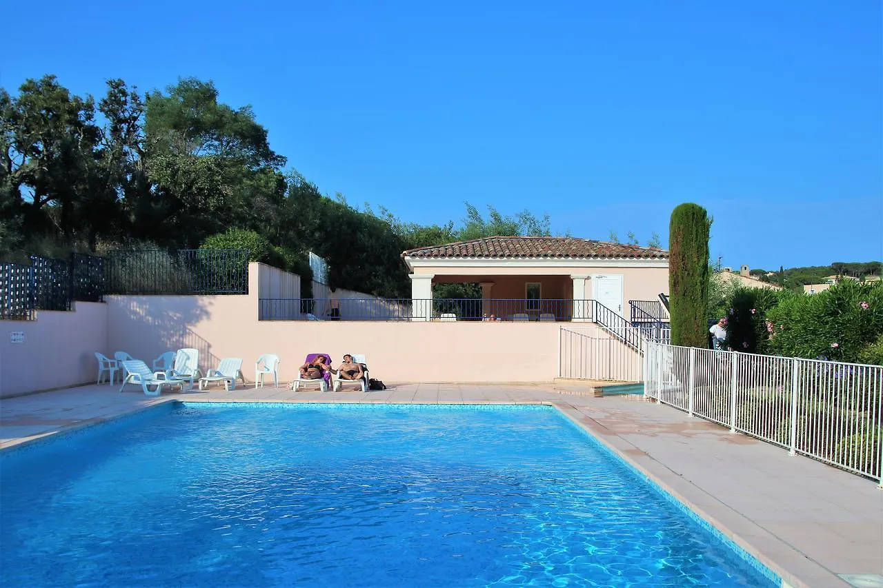 Appartement Les Pins Bleus A8 Sainte-Maxime 0*,